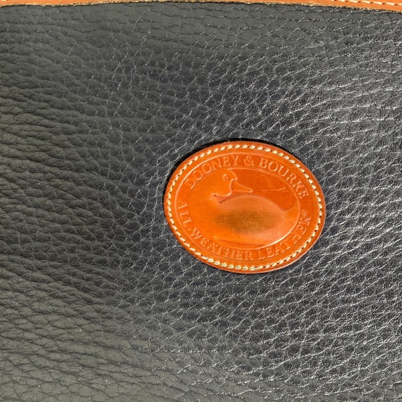 Vintage Dooney & Bourke Crossbody Handbag - Picture 5 of 6